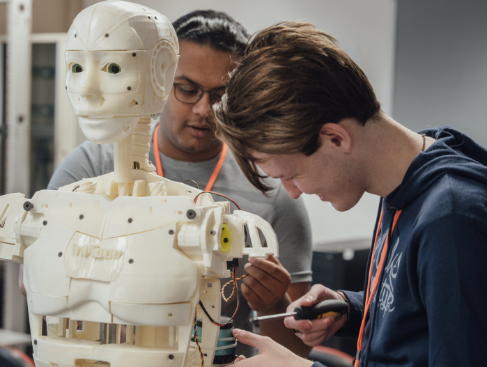 Shipley College Course Photos Sept 2022 Robot